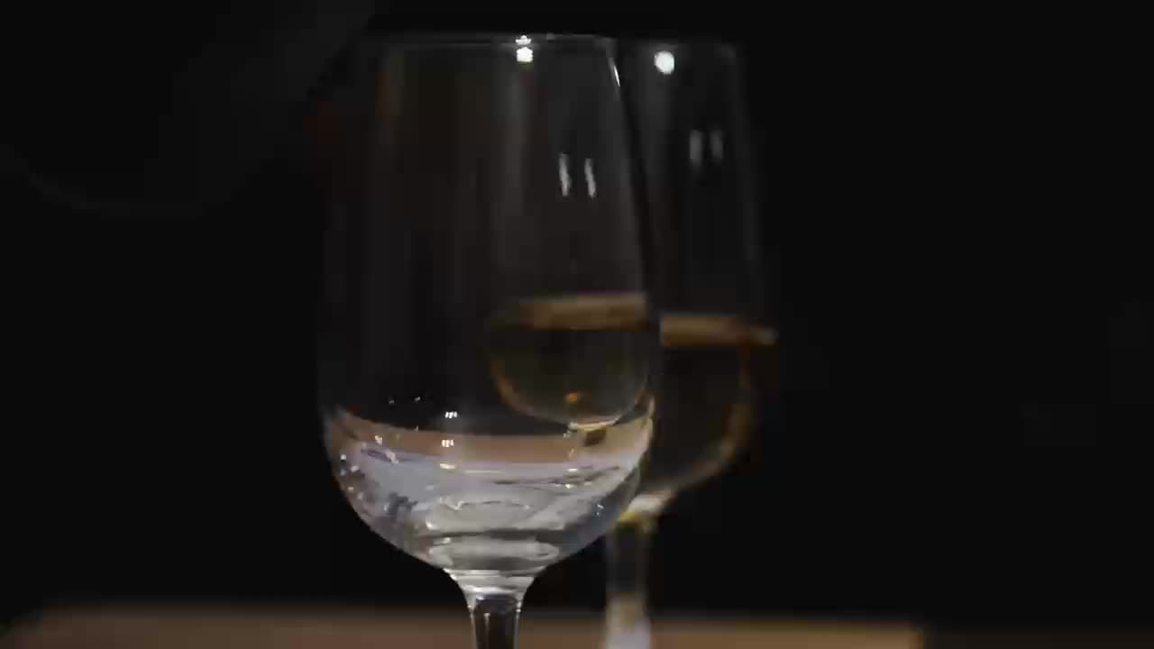 散发着水果香气与蜂蜜甜美的中国集安葡萄酒