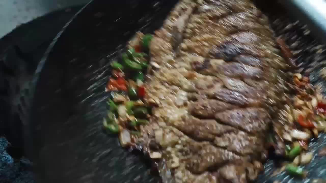 来中国吉林松花湖，品美味全鱼宴